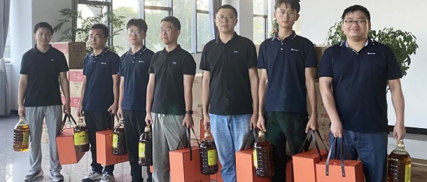 中秋佳節(jié)，月圓人團圓